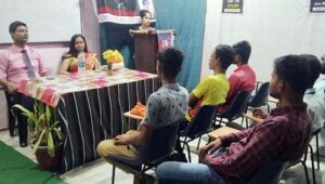 हिंदी दिवस पर वाद-विवाद प्रतियोगिता का आयोजन किया गया