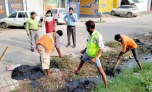 शादीपुर वार्ड की गलियां हुई चकाचक, पालिका ने चलाया विशेष सफाई अभियान