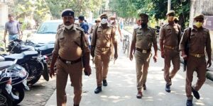 न्यायालय परिसर में चलाया चेकिंग अभियान