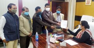 विधानसभा चुनाव को टाल कर रैलियों पर लगाई जाए रोक