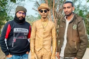 फ्लाइंग स्टैचू व एक्टर रूपेश सचान हुआ स्वागत