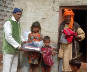 सपा छात्र सभा ने अभियान चला योजनाओं के भरवाए फार्म