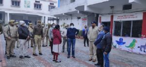 आजमगढ़ जिलाधिकारी व पुलिस अधीक्षक ने यूपी टीईटी परीक्षा-2022 के परीक्षा केंद्रों का किया निरीक्षण