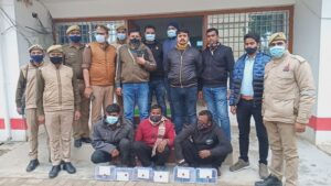 आज़मगढ़ पुलिस का शानदार एक्शन, पकड़े गए शातिर चोर