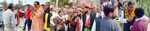 गांव-गांव जनसंपर्क कर मतदाताओं को पक्ष में करने को जुटे प्रत्याशी