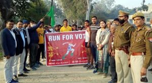 वोट डालने जाना है अपना फर्ज निभाना है