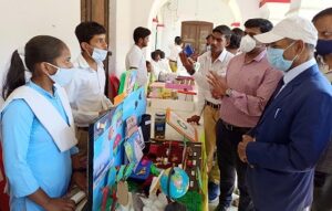 जनपदीय विज्ञान प्रदर्शनी में छात्रों ने दिखाई प्रतिभा