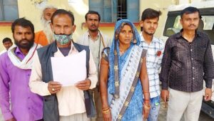 गोलीकांड के अभियुक्तों पर कार्रवाई न होने से परिजन नाराज