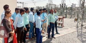 आईटीआई के छात्रों ने औद्योगिक भ्रमण कर हासिल किया ज्ञान