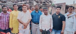 प्रयागराज : होली मिलन समारोह का समाजसेवी मुकेश द्विवेदी ने किया आयोजन