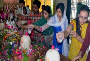 प्रयागराज संगम नगरी में आज धूमधाम से मनाया जा रहा महाशिवरात्रि का पर्व