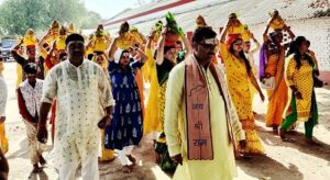 पुलिस लाइन के नवनिर्मित शिव मंदिर में प्राण-प्रतिष्ठा, निकली कलश यात्रा