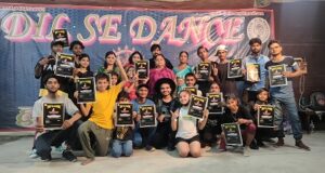 मातृ दिवस के शुभ अवसर पर बच्चों को मिला प्रमाण पत्र