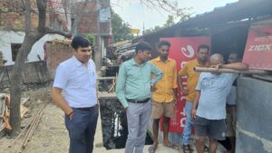 आजमगढ़ : अतिक्रमणकारियों के खिलाफ उपजिलाधिकारी ने लिया एक्शन