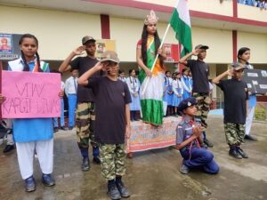 आजमगढ़ : महादेवी हायर सेकेंडरी स्कूल में मनाया गया विजय कारगिल दिवस