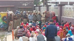 आजमगढ़ : राजीव यादव के अपहरण को लेकर छावनी में तब्दील हुआ एसपी कार्यालय…..