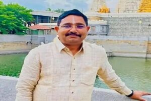 आज़मगढ़ : भाजपा नेता को पिस्टल सटाने वाले निलंबित एडीओ पंचायत पर फिर हुआ मुकदमा दर्ज