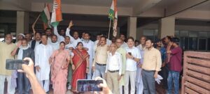 आजमगढ़ : निचली अदालतों के जजों के विरुद्ध कांग्रेस ने कार्यवाई करने की मांग की