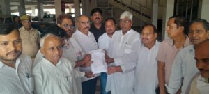 सोशलिस्ट और सेक्युलर समाजवादी और पंथ-निरपेक्ष’ जैसे शब्दों से कतरा रही है भाजपा – कांग्रेस