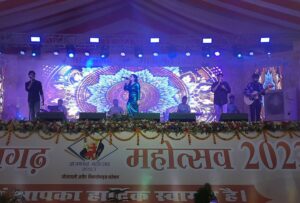 आज़मगढ़ महोत्सव के दूसरे दिन जमकर बिखरे रंग