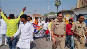 आज़मगढ़ : छात्र संघ चुनाव बहाली को लेकर छात्रनेताओं किया प्रदर्शन