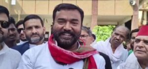 आजमगढ़ : नगरपालिका अध्यक्ष ने रोड के निर्माण कार्य का किया निरीक्षण…