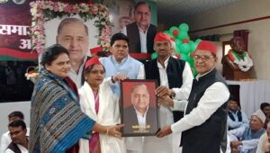 आज़मगढ़ में मनाई गयी मुलायम सिंह यादव की 85वीं जयंती