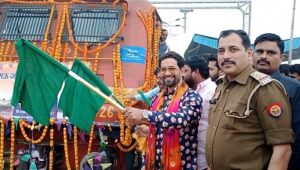 आजमगढ़ : सांसद निरहुआ ने जिले को नयी ट्रेन का दिया सौगात