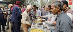 जाति-धर्म भूल, प्रयास खिचड़ी भोज ने जगाई समरसता की अलख