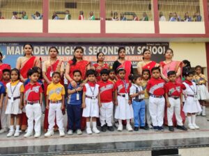 आज़मगढ़ : महादेवी हायर सेकेंडरी स्कूल में मां के त्याग और बलिदान को किया गया सलाम