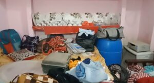 छत के रास्ते घर में घुसे चोर लाखो का माल किया पार