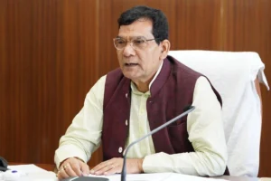 आजमगढ़ के इस गाँव में कई महीने से है बत्ती गुल , क्या झूठ बोलते हैं सरकार !