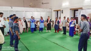 भारत स्काउट एंड गाइड की आवासीय शिविर के तीसरे दिन प्रशिक्षण प्राप्त कर रहे शिक्षक शिक्षिकाओं को बताई गई बारीकियां