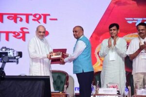 पूर्व आईपीएस अधिकारी राजेश प्रताप सिंह को केंद्रीय गृह मंत्री अमित शाह ने किया सम्मानित