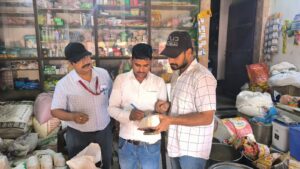 आज़मगढ़ में खाद्य सुरक्षा विभाग ने नवरात्रि व दशहरा पर चलाया विशेष छापा अभियान भरे 15 नमूनें…..