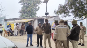 आजमगढ़ में शराब की दुकान में लूट, 45,000 नगद और शराब की पेटियां ले गए बदमाश