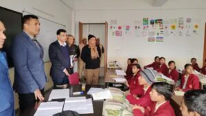 कमिश्नर के औचक निरीक्षण में अटल आवासीय विद्यालय में अनियमितताओं का पर्दाफाश…