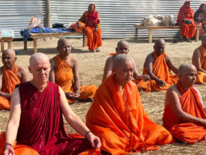 प्रयागराज महाकुंभ: अमेरिका और इटली की महिलाएं बनीं नागा संन्यासी