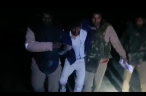 आजमगढ़: 50 हजार का इनामी बदमाश पुलिस मुठभेड़ में गिरफ्तार