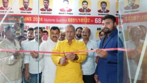 आजमगढ़ में मोशन फाउंडेशन की नई शाखा का शुभारंभ, अब कोटा जैसी कोचिंग अपने शहर में….