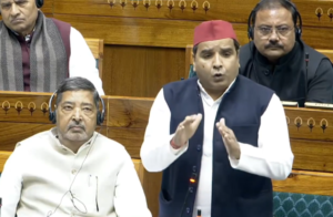 आजमगढ़: धर्मेंद्र यादव ने कोटिला टोल प्लाज़ा पर मनमानी का मुद्दा उठाया, लिंक रोड बंद होने से जनता परेशान