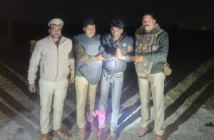 आजमगढ़ में रात के अँधेरे में पुलिस और बदमाशों के बीच जबरदस्त मुठभेड़