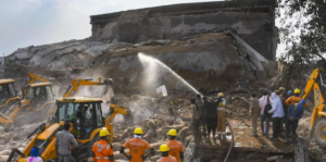 प्रयागराज में कोल्ड स्टोरेज ढ़हा: 4 लोगों की मौत, कई अब भी मलबे में दबे