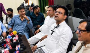 “सोशल मीडिया कार्रवाई पर सपा नेता इं. सुनील यादव ने उठाए सवाल, बोले—‘आवाज़ दबाना लोकतंत्र के लिए खतरा’”