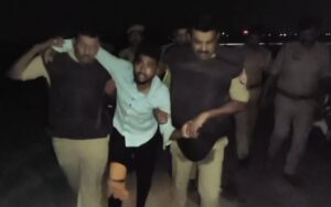 आजमगढ़ में महिलाओं को ठगने वाला अंतर्राज्यीय गिरोह गिरफ्तार, पुलिस मुठभेड़ में एक बदमाश के पैर में लगी गोली