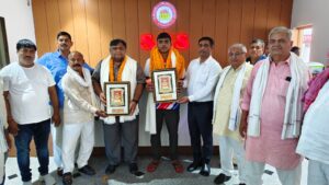 थाईलैंड में स्वर्ण जीतकर लौटे पहलवान विवेक चौहान का भव्य सम्मान, आजमगढ़ का बढ़ाया मान…